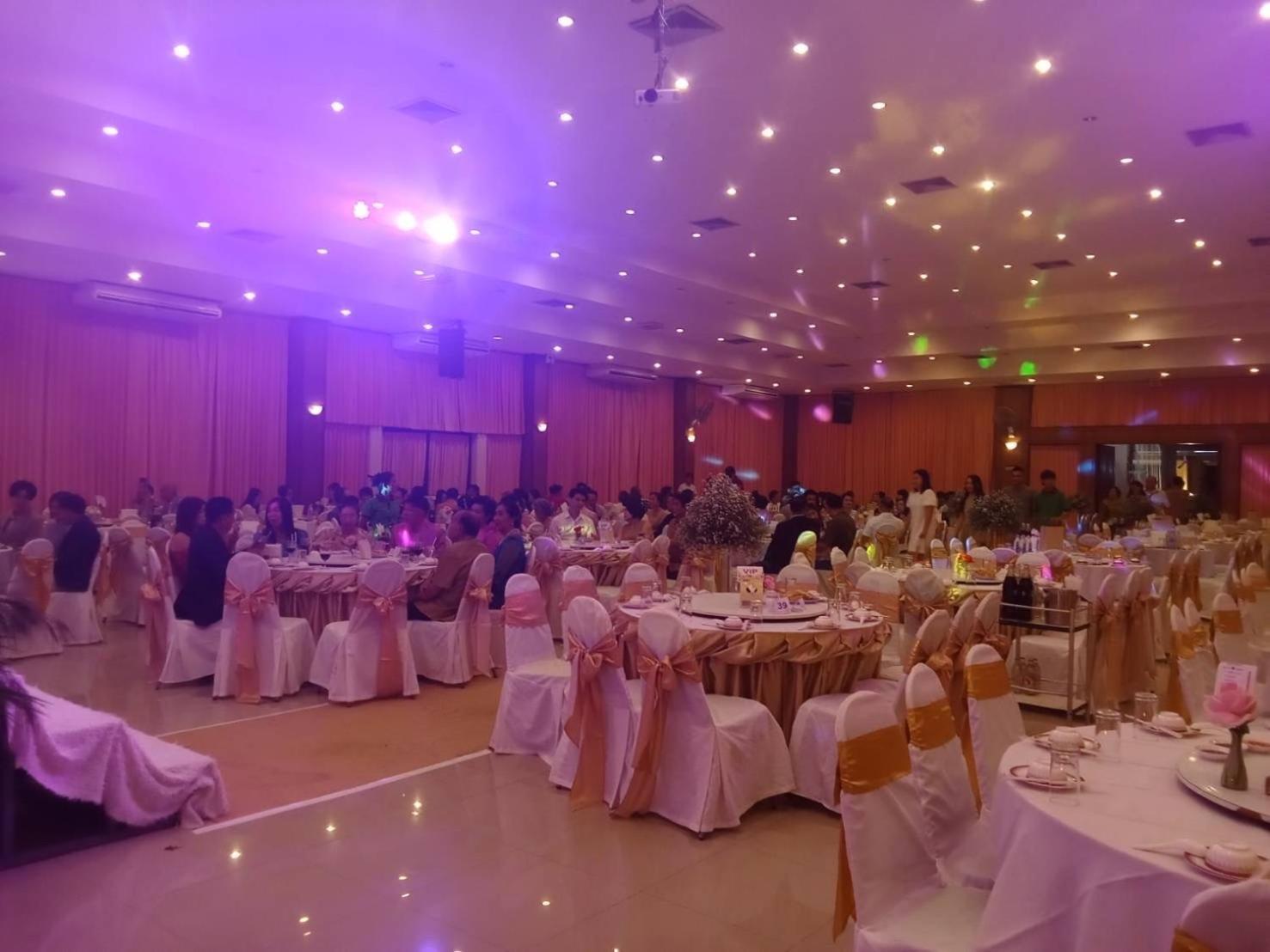 Kp Hotel Udonthani Kumphawapi Kültér fotó