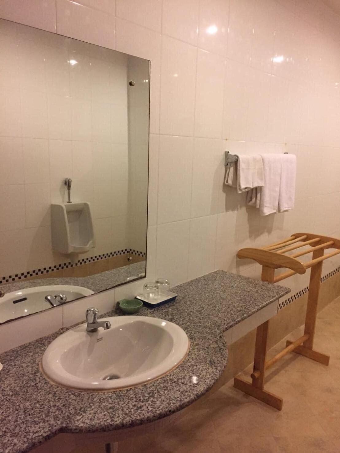 Kp Hotel Udonthani Kumphawapi Kültér fotó